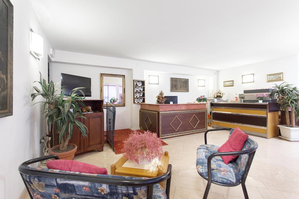 Hotel Residence Des Bains Cesenatico Buitenkant foto