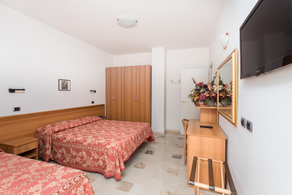 Hotel Residence Des Bains Cesenatico Buitenkant foto