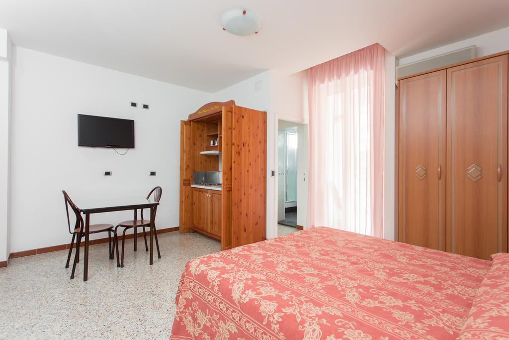 Hotel Residence Des Bains Cesenatico Kamer foto