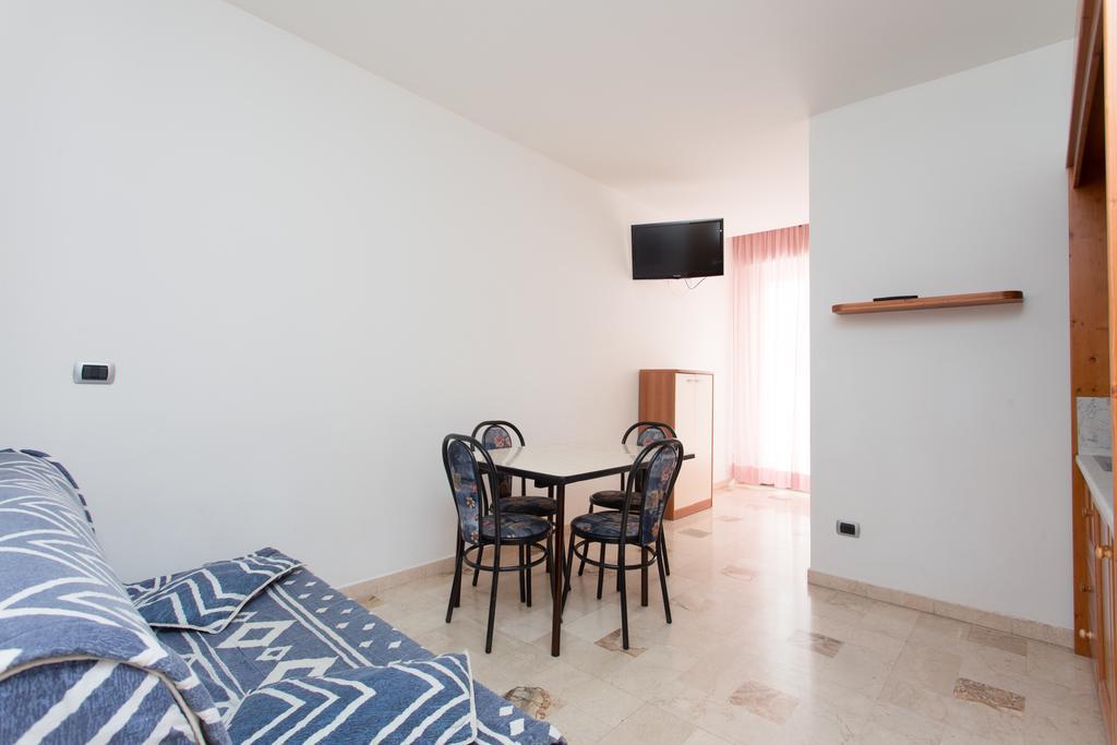Hotel Residence Des Bains Cesenatico Kamer foto